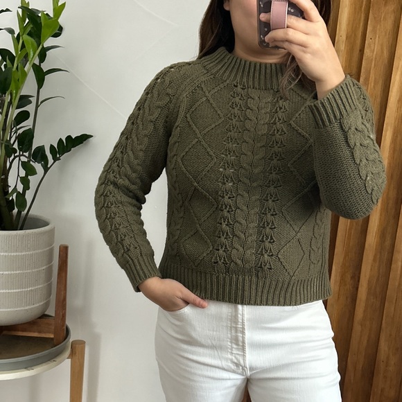 J crew Mockneck Cable-Knit Sweater. Size S - Picture 9 of 9